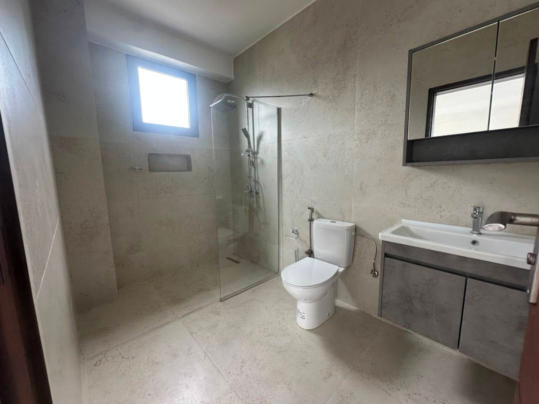 Immeuble neuf de 9 appartements à louer à Camp Guézo 5