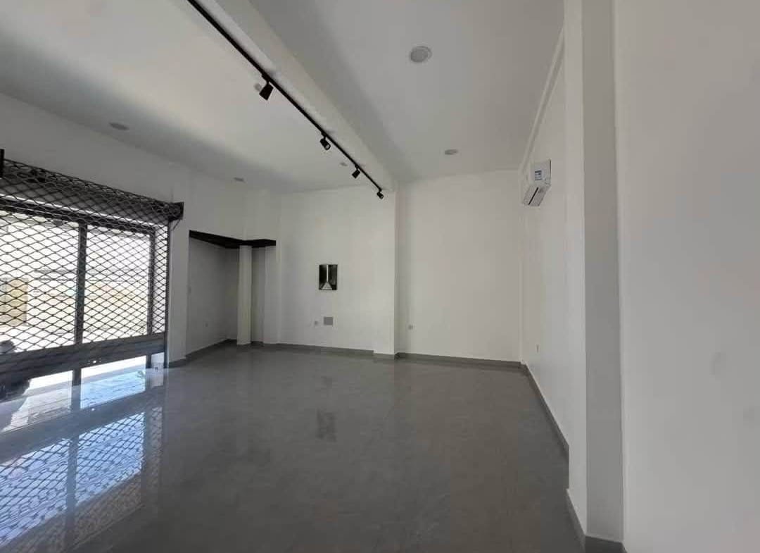 Local commercial de 60 m² à louer à Haie Vive 2