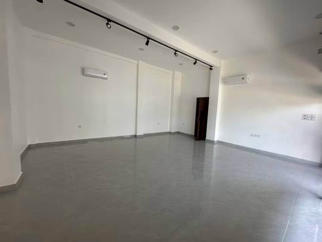 Local commercial de 60 m² à louer à Haie Vive 3