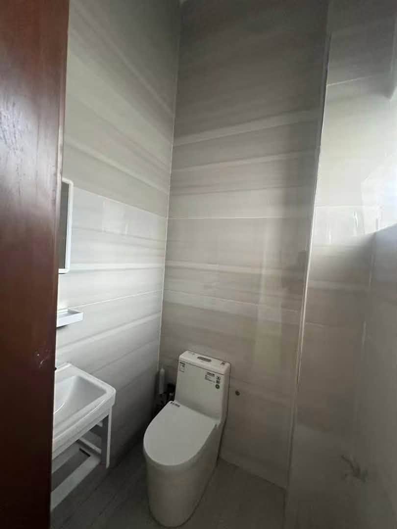 Local commercial de 60 m² à louer à Haie Vive 6