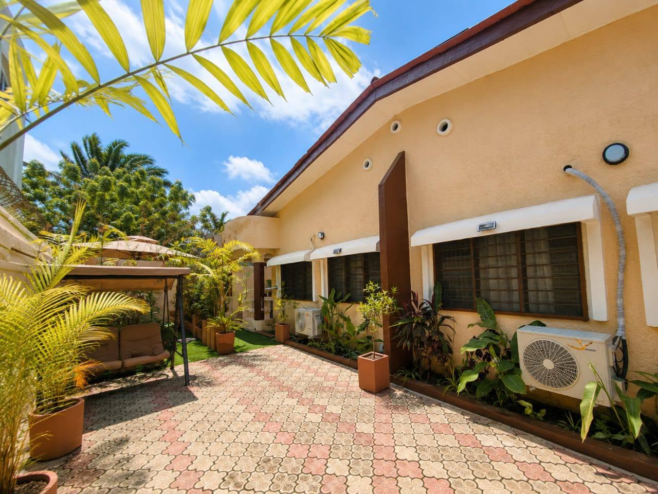 Maison meublée premium avec jacuzzi à Akogbato 8 Maison meublée premium avec jacuzzi à Akogbato 8