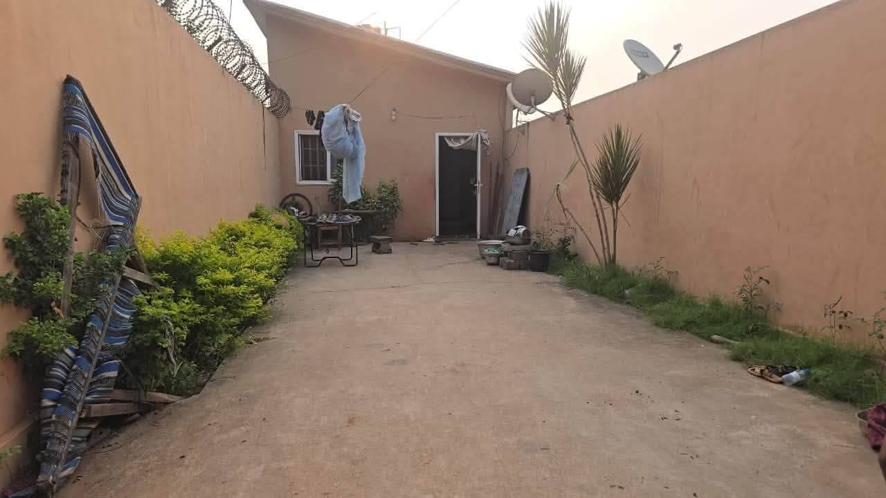 Maisons locatives à vendre à Togba Houéga 4