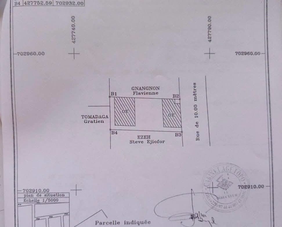 Parcelle clôturée de 326 m² à vendre à Fidjrossè Akogbato Cotonou