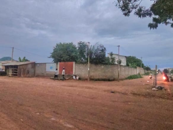 Parcelle de 600 m² en angle de rue à Houèto Calavi