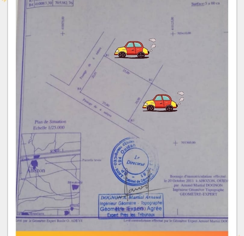 Parcelle en angle de rue avec titre foncier à Pahou