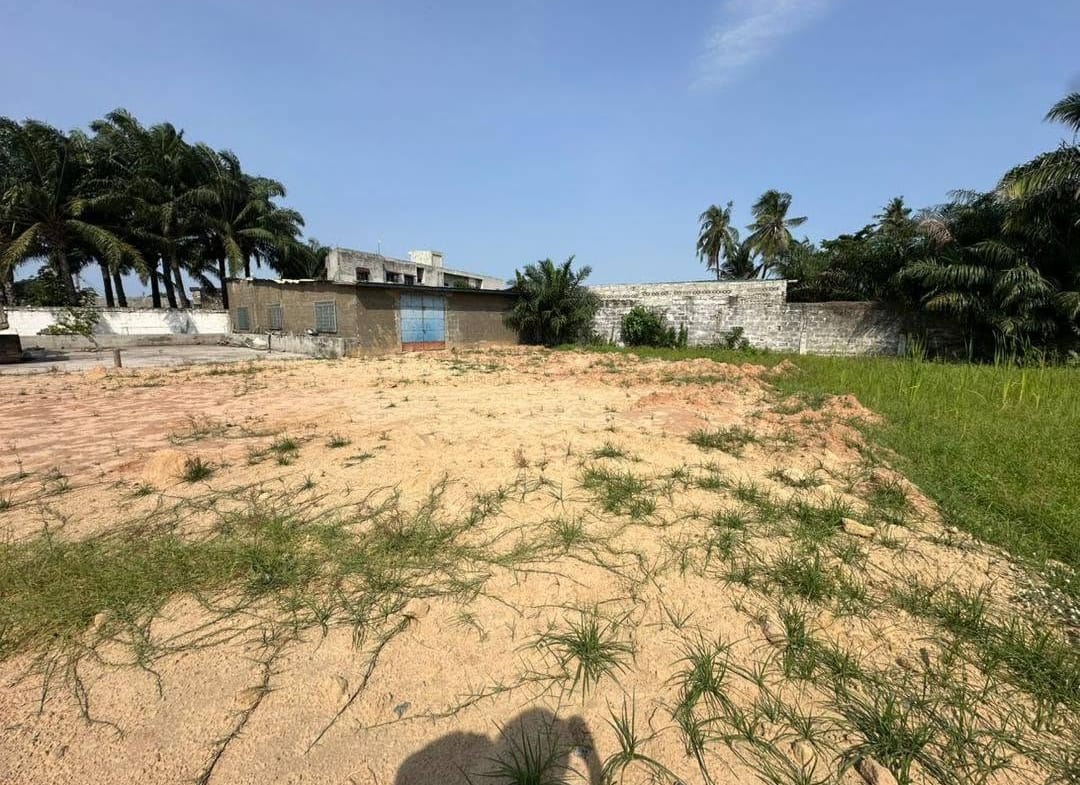 Terrain de 3 412 m² à Kouhounou Cotonou 3