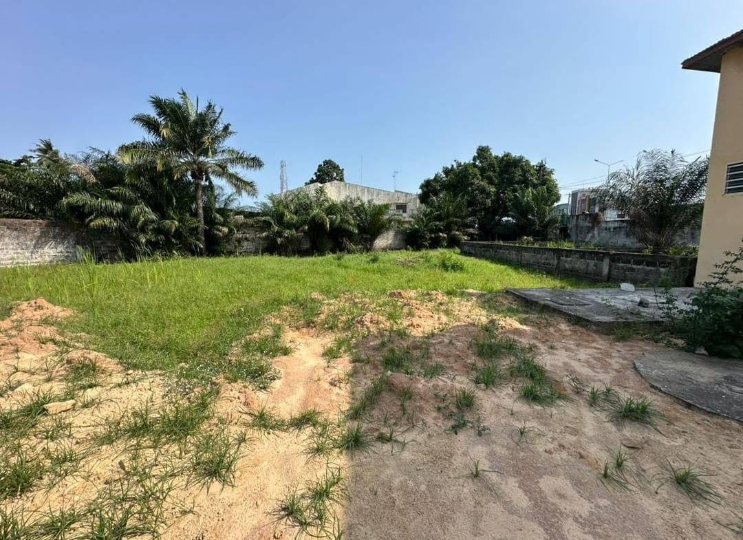 Terrain de 3 412 m² à Kouhounou Cotonou 4
