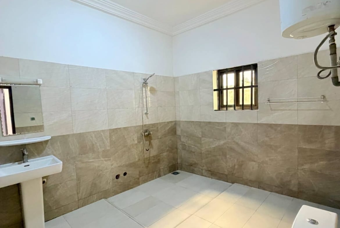 Villa 3 chambres à Fidjrossè Akogbato 10