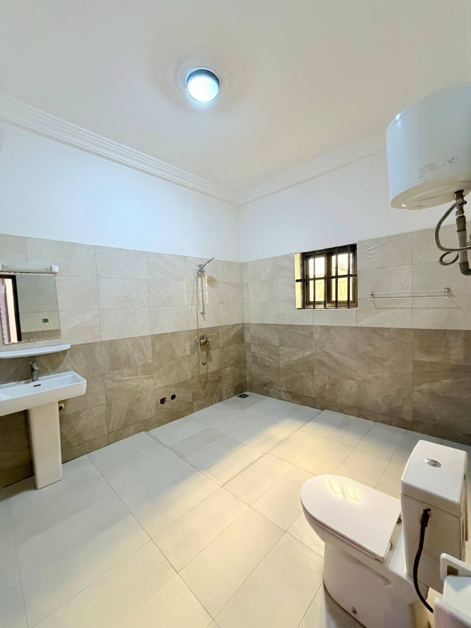 Villa 3 chambres à Fidjrossè Akogbato 10