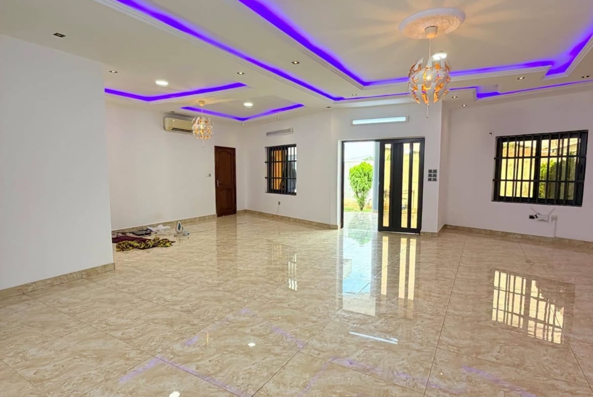 Villa 3 chambres à Fidjrossè Akogbato 11
