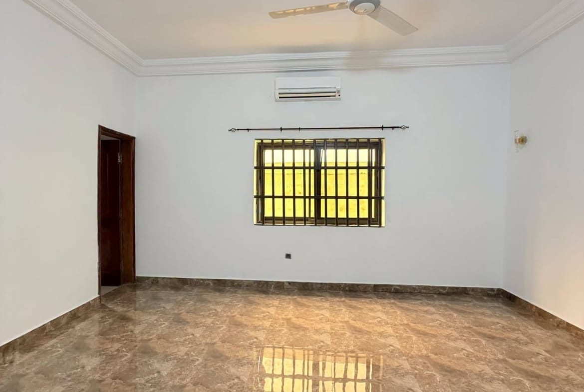 Villa 3 chambres à Fidjrossè Akogbato 17