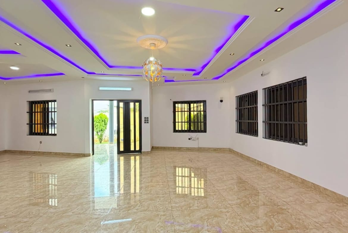 Villa 3 chambres à Fidjrossè Akogbato 4