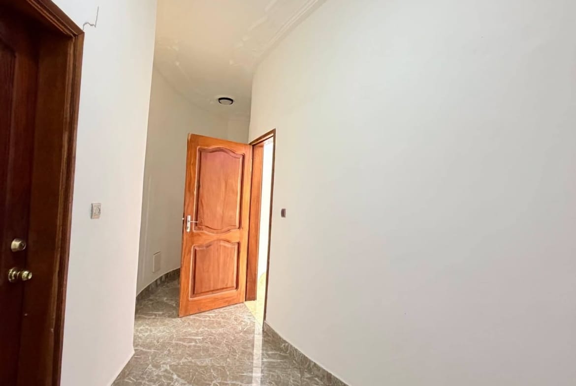 Villa 3 chambres à Fidjrossè Akogbato 5