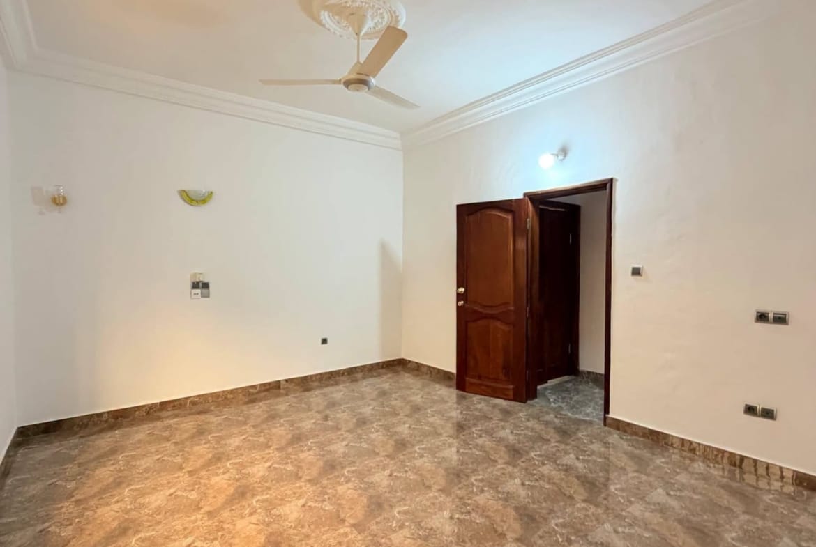 Villa 3 chambres à Fidjrossè Akogbato 8