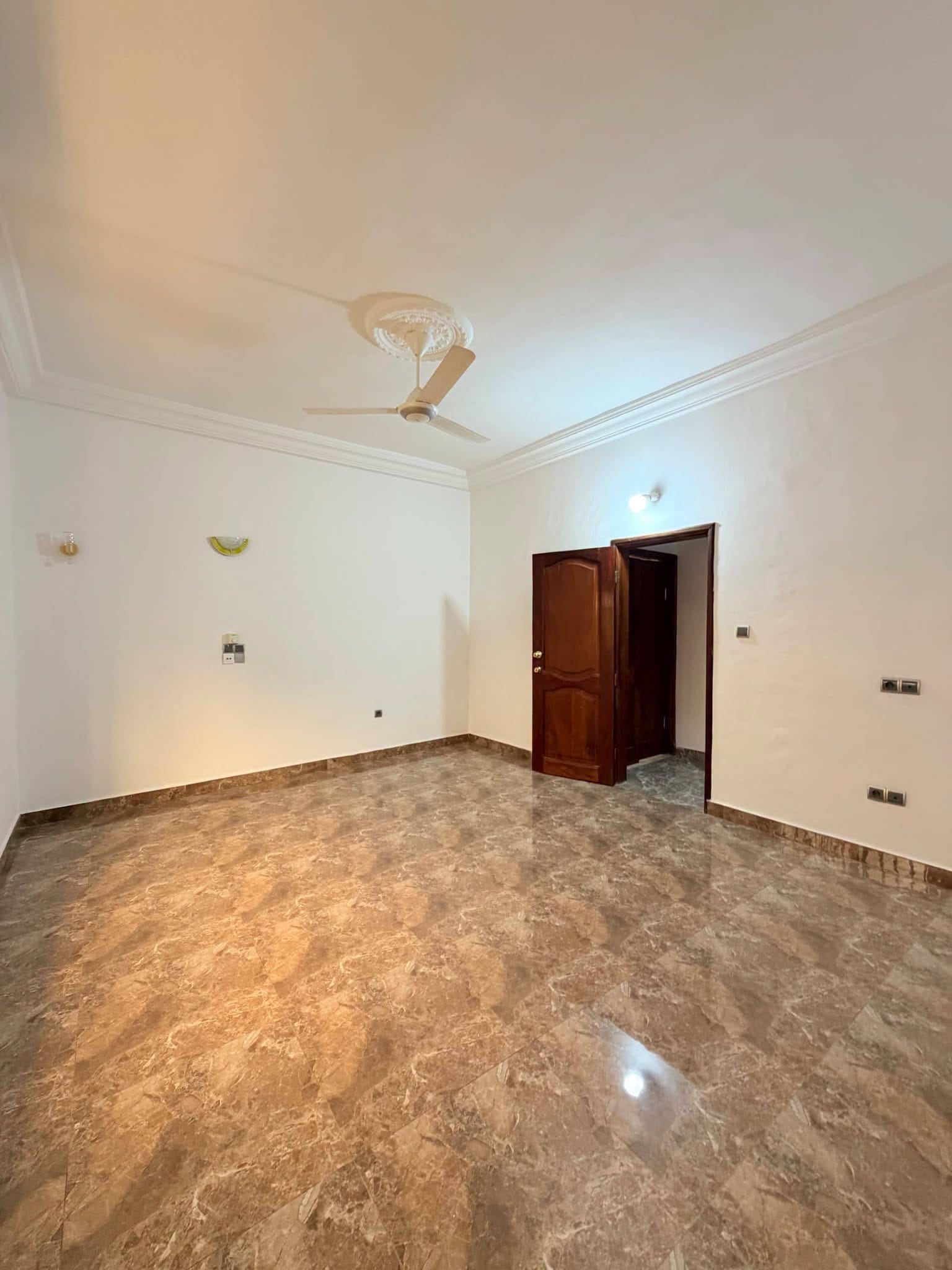 Villa 3 chambres à Fidjrossè Akogbato 8