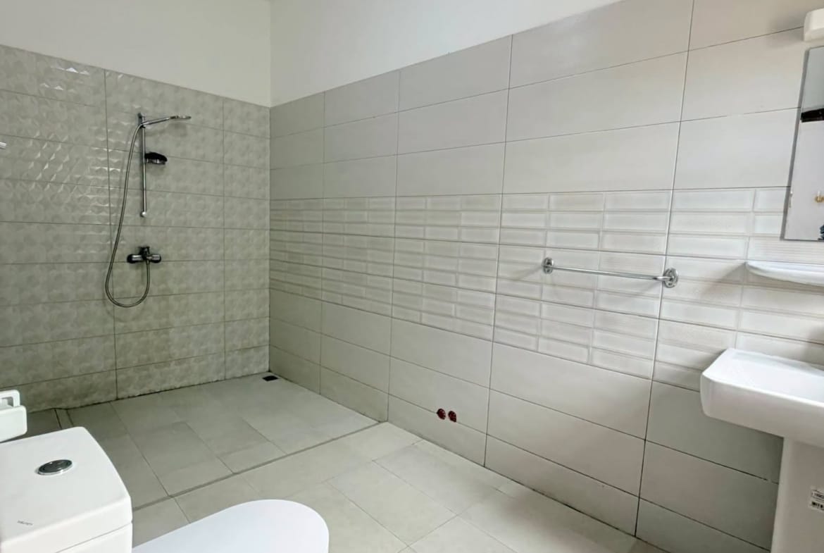 Villa 3 chambres à Fidjrossè Akogbato 9