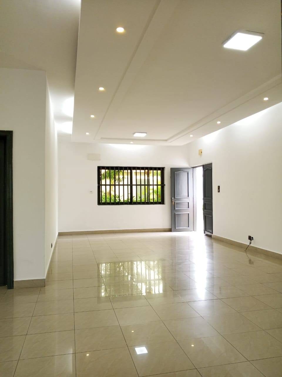 Villa 4 chambres à Camp Guézo 2 Villa 4 chambres à Camp Guézo 2