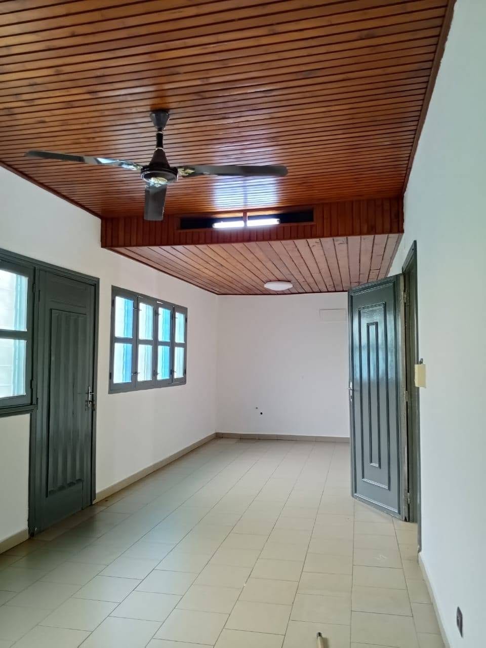 Villa 4 chambres à Camp Guézo 4 Villa 4 chambres à Camp Guézo 4