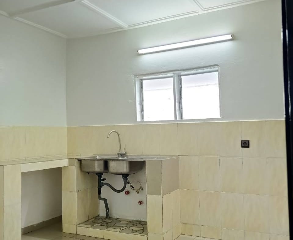 Villa 4 chambres à Camp Guézo 7