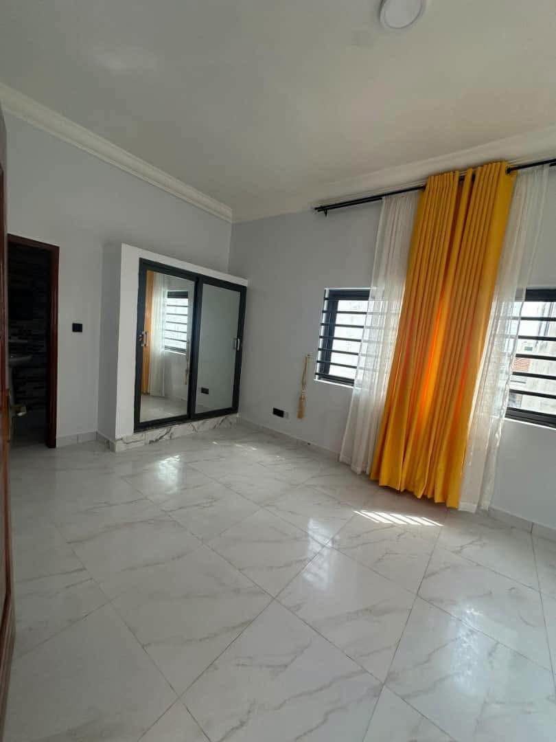 Villa de luxe avec piscine à Akpakpa CEN SAD 5