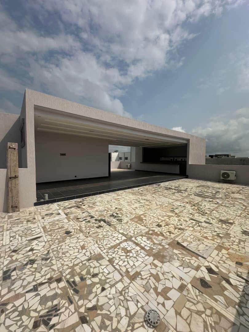 Villa de luxe avec piscine à Akpakpa CEN SAD 8