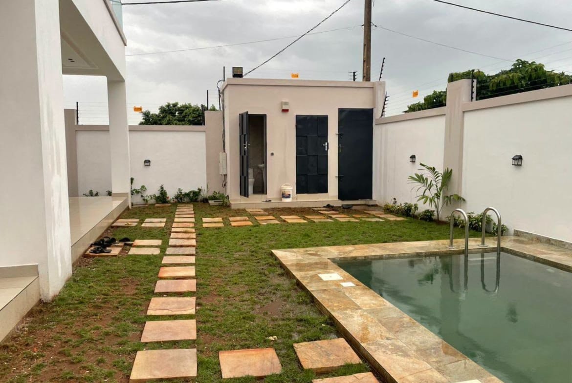 Villa de prestige avec piscine à Calavi Arconville 2