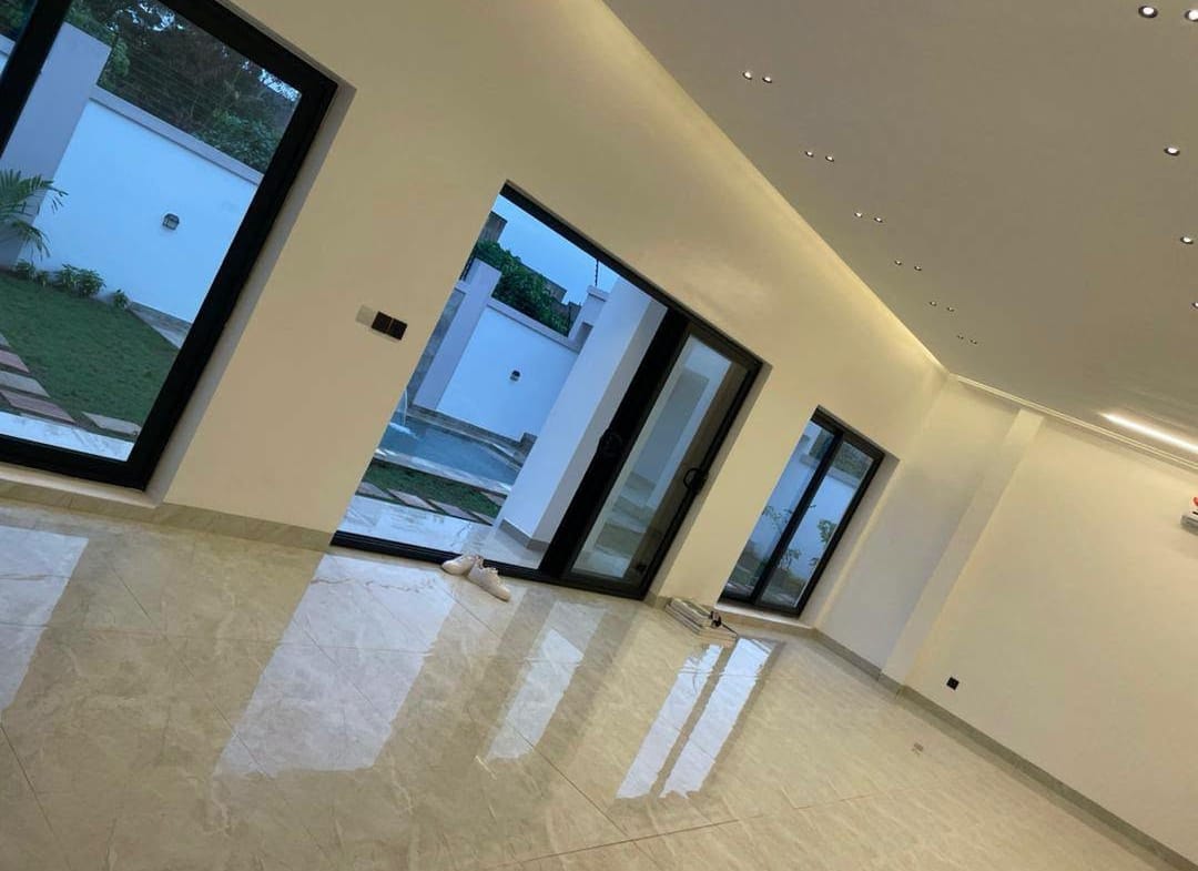 Villa de prestige avec piscine à Calavi Arconville 20