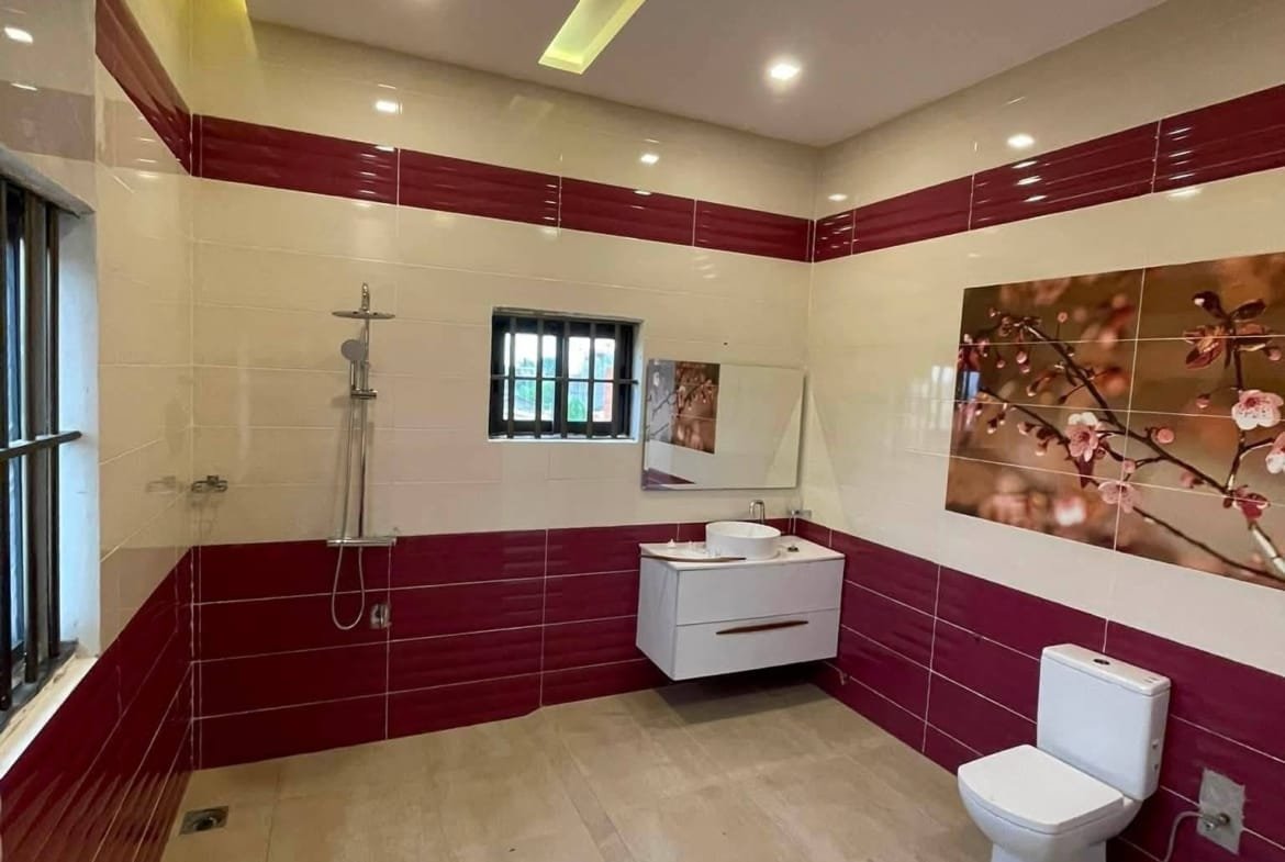 Villa de prestige avec sous sol à vendre à Calavi Zopah 5
