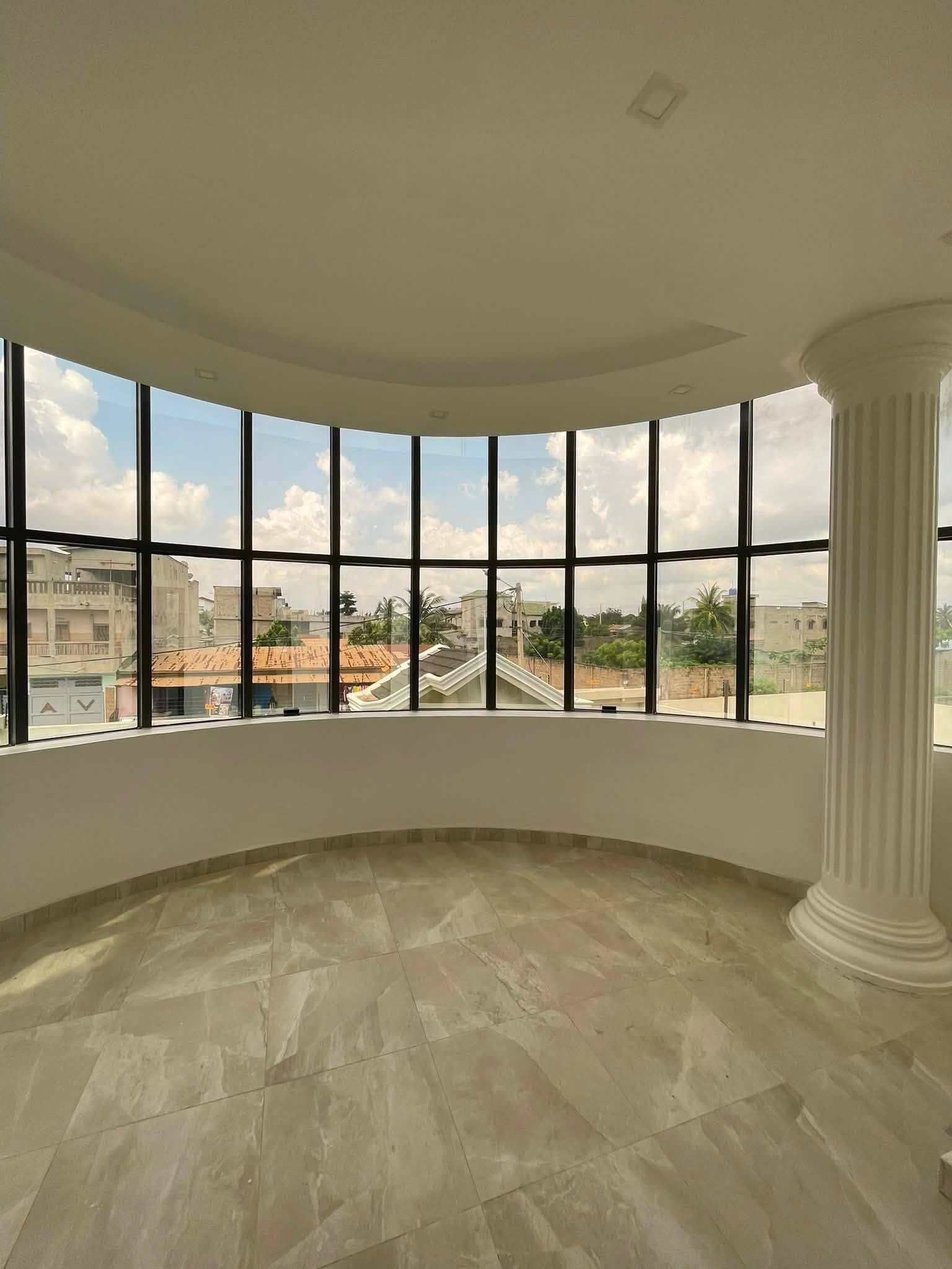 Villa de prestige avec sous sol à vendre à Calavi Zopah 7