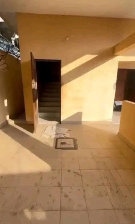 Villa de style américain à vendre à Aïdjèdo 2