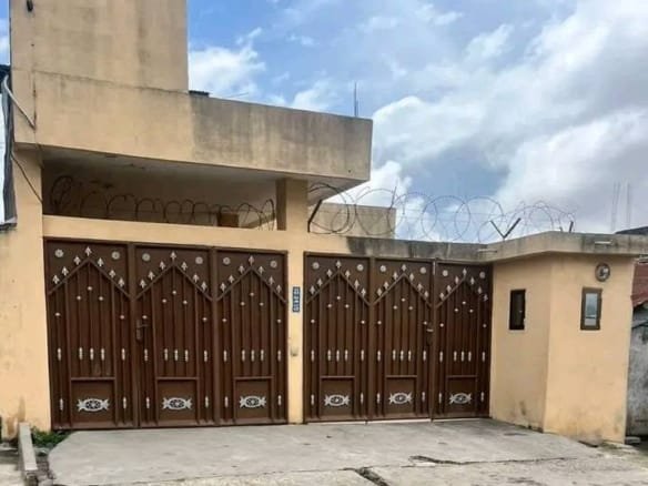 Villa de style américain à vendre à Aïdjèdo
