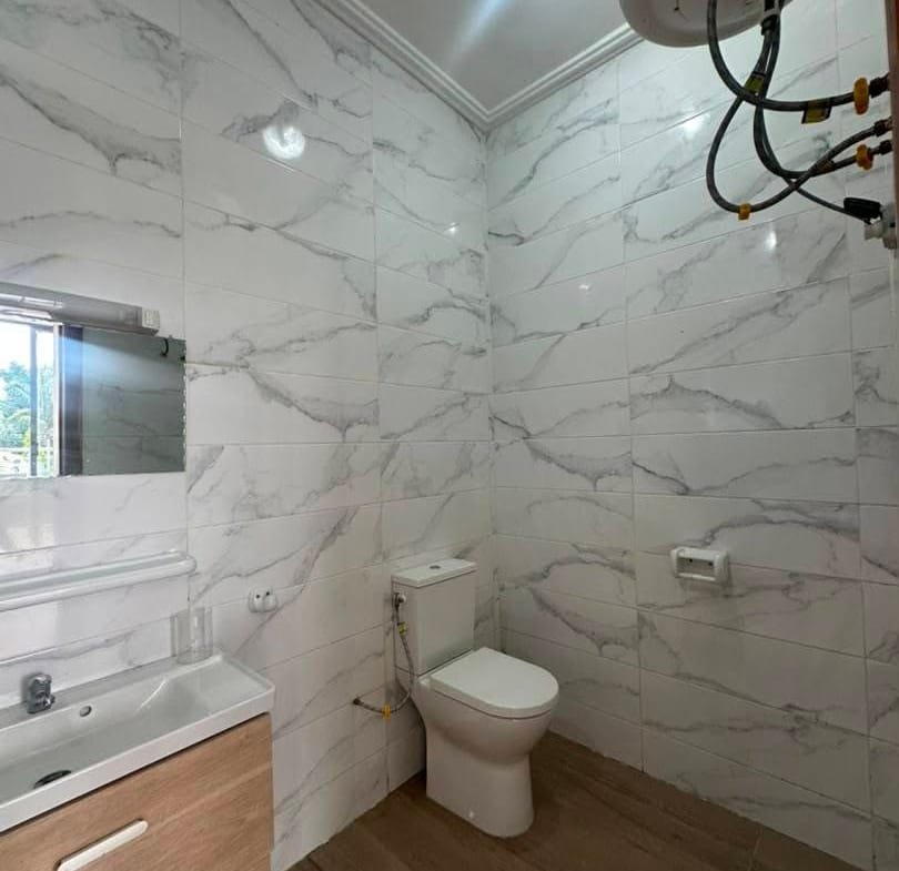 Villa duplex 4 chambres avec grande cour à Akpakpa Jak 10