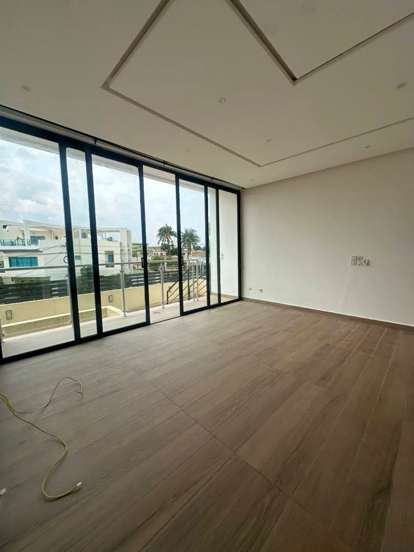 Villa duplex 4 chambres avec grande cour à Akpakpa Jak 11 Villa duplex 4 chambres avec grande cour à Akpakpa Jak 11