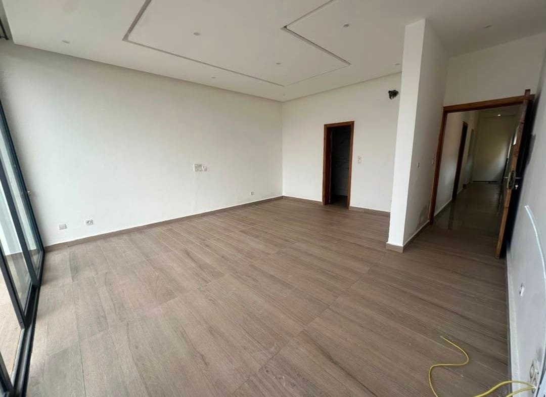 Villa duplex 4 chambres avec grande cour à Akpakpa Jak 12