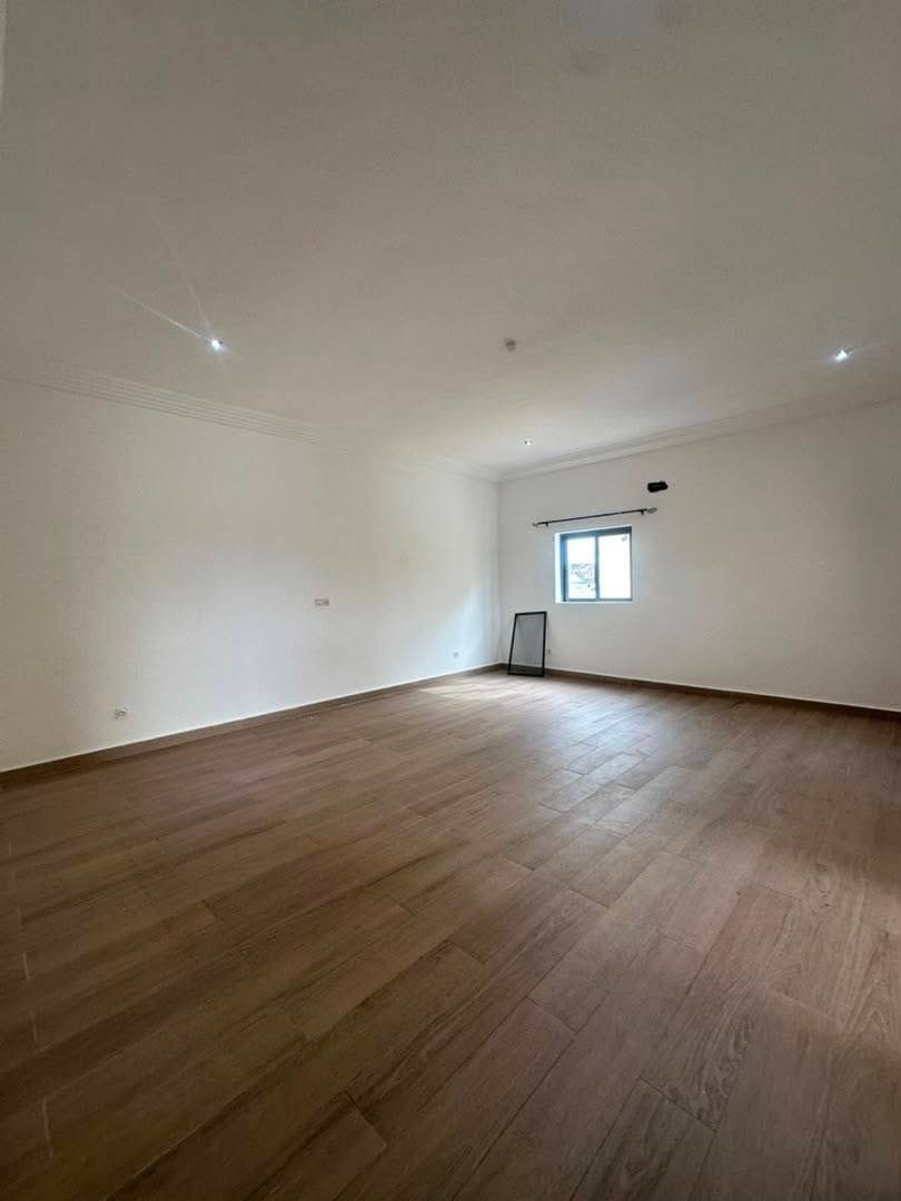 Villa duplex 4 chambres avec grande cour à Akpakpa Jak 16 Villa duplex 4 chambres avec grande cour à Akpakpa Jak 16