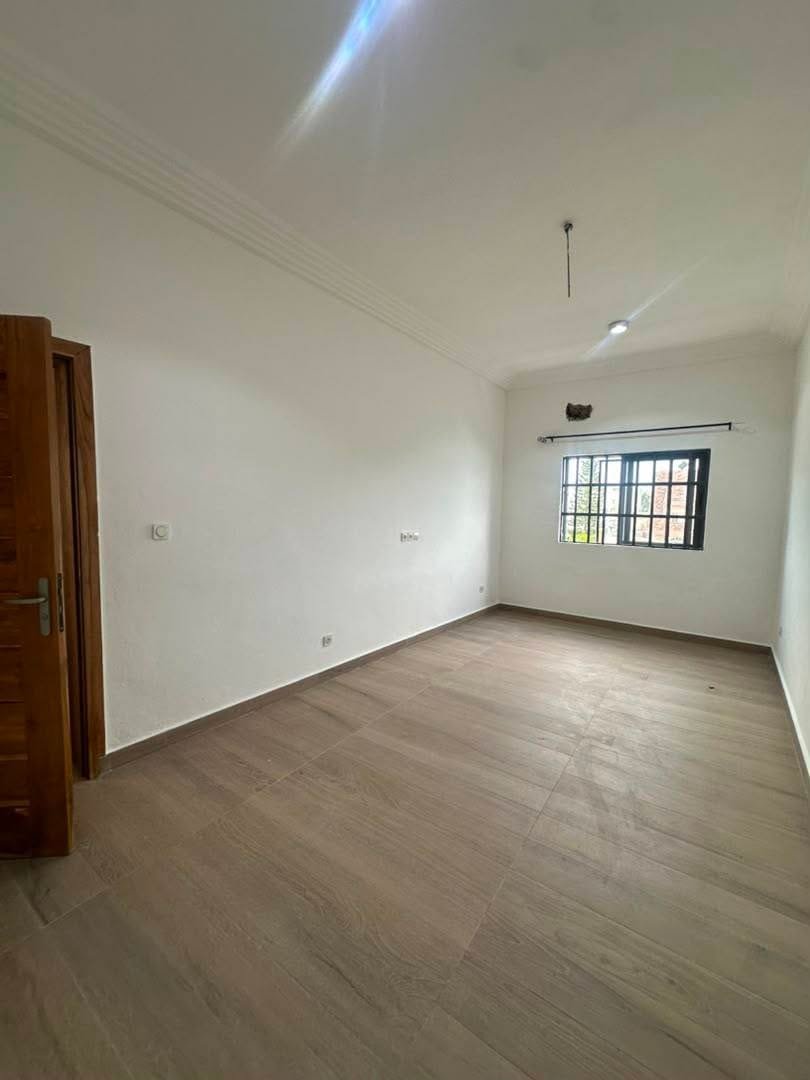 Villa duplex 4 chambres avec grande cour à Akpakpa Jak 17 Villa duplex 4 chambres avec grande cour à Akpakpa Jak 17