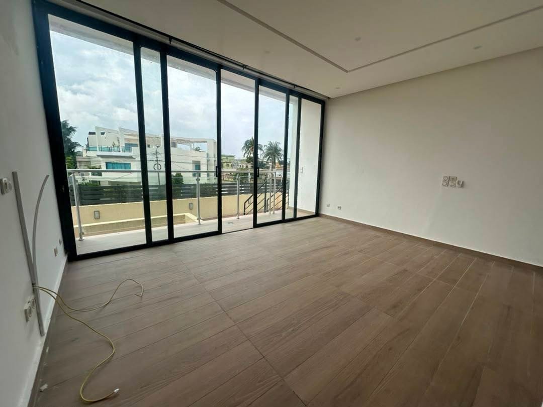Villa duplex 4 chambres avec grande cour à Akpakpa Jak 2 Villa duplex 4 chambres avec grande cour à Akpakpa Jak 2