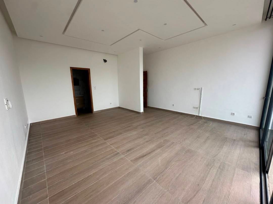 Villa duplex 4 chambres avec grande cour à Akpakpa Jak 8 Villa duplex 4 chambres avec grande cour à Akpakpa Jak 8