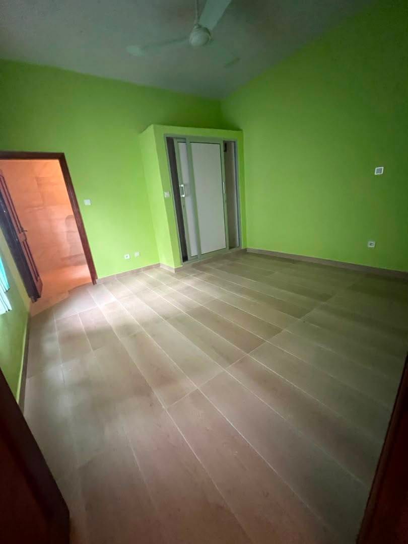 Villa duplex à vendre à Agla Cotonou 4