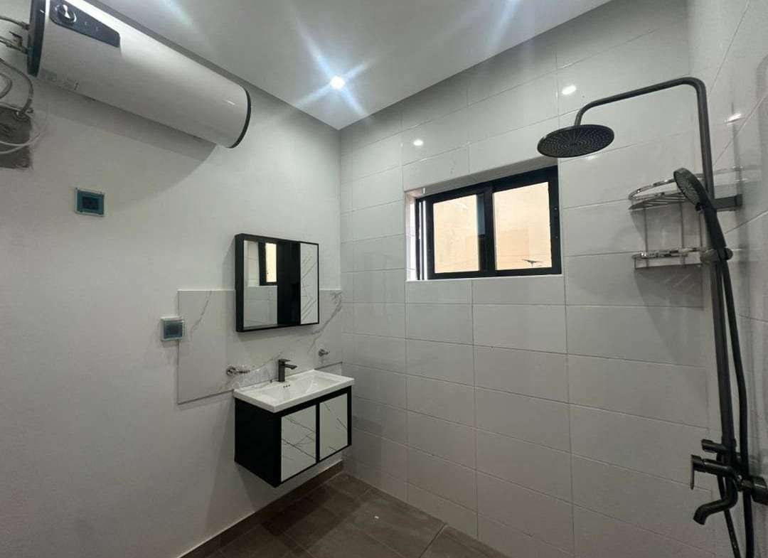 Villa duplex avec piscine à Fidjrossè Togbin Plage 10