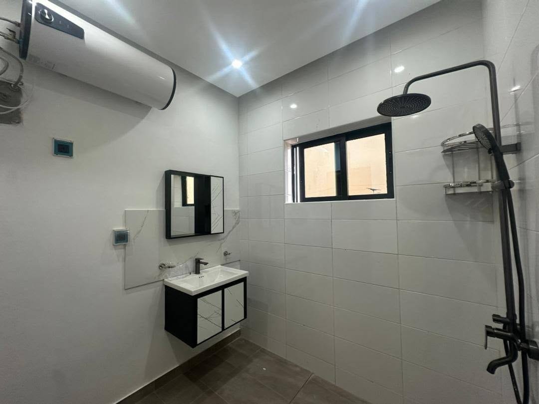 Villa duplex avec piscine à Fidjrossè Togbin Plage 10
