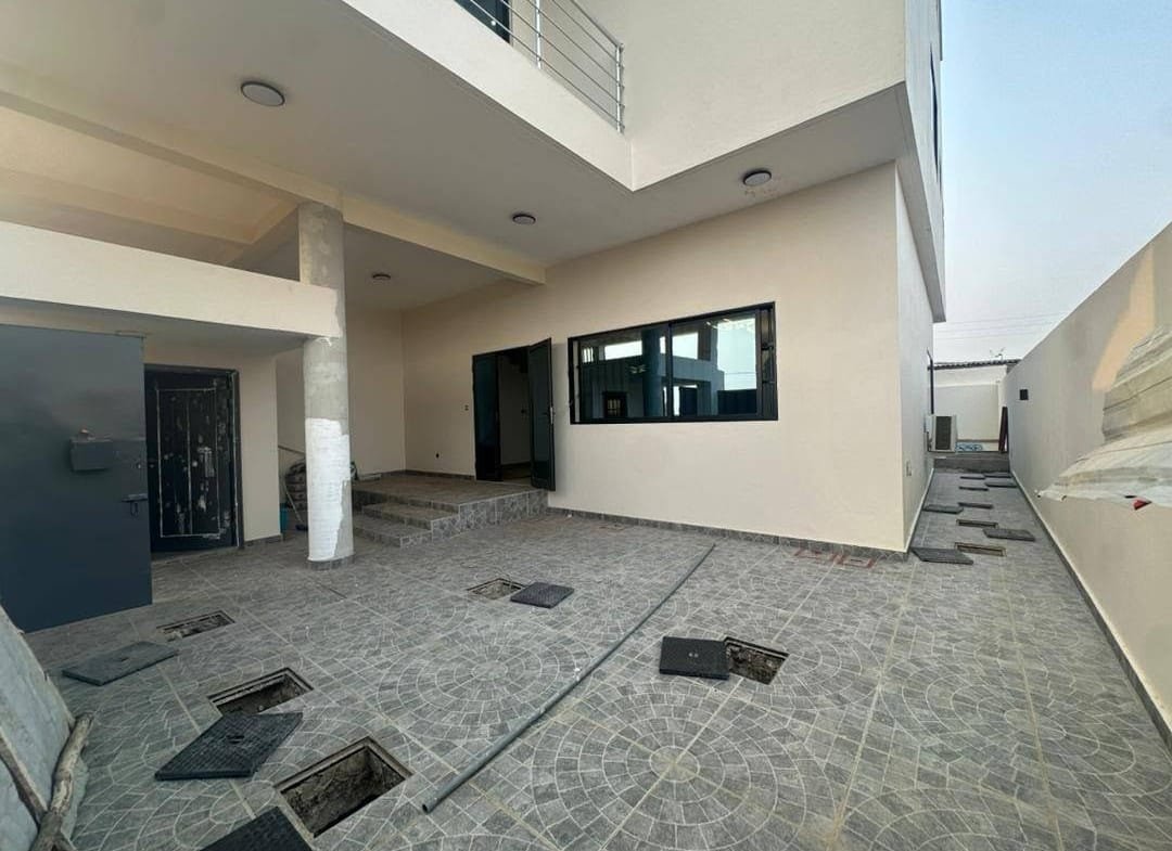 Villa duplex avec piscine à Fidjrossè Togbin Plage