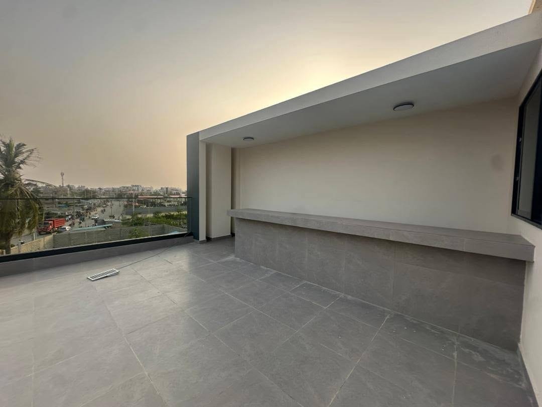 Villa duplex avec piscine à Fidjrossè Togbin Plage 14