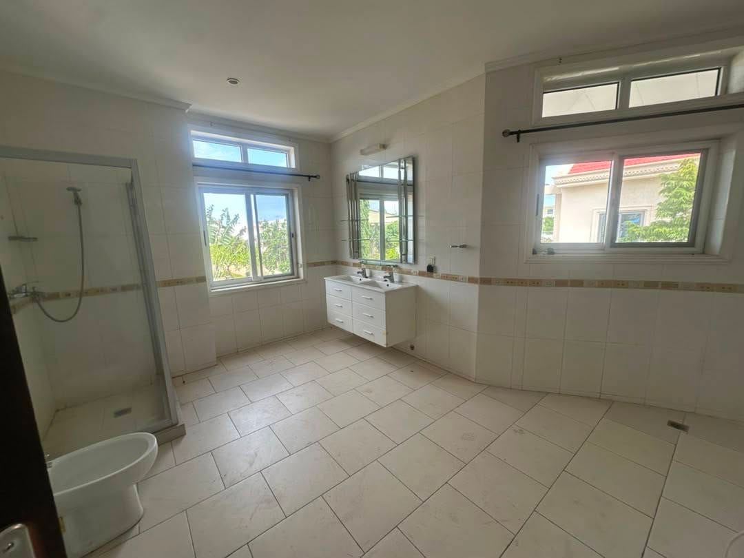 Villa duplex avec piscine à louer derrière Erevan 16 Villa duplex avec piscine à louer derrière Erevan 16
