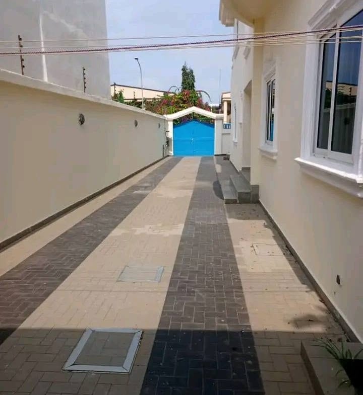 Villa duplex avec piscine à louer derrière Erevan 17