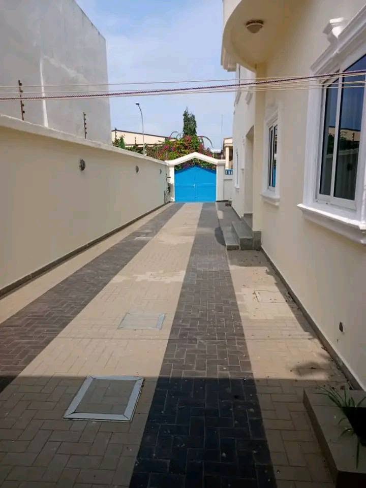 Villa duplex avec piscine à louer derrière Erevan 17 Villa duplex avec piscine à louer derrière Erevan 17