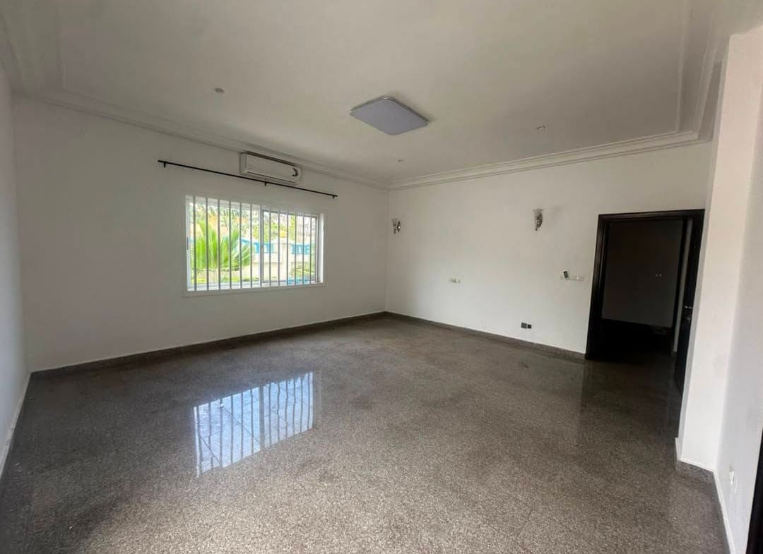 Villa duplex avec piscine à louer derrière Erevan 5