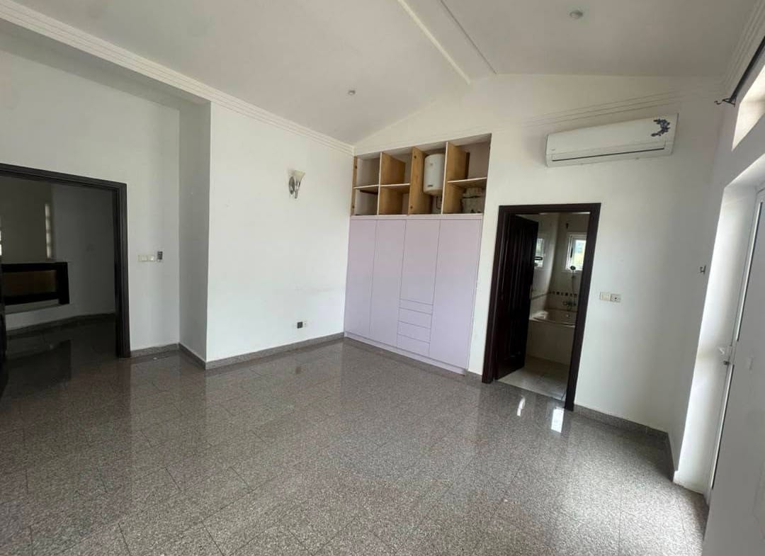 Villa duplex avec piscine à louer derrière Erevan 6