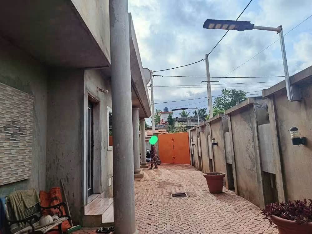 Villa duplex avec piscine à vendre à Godomey Togoudo 7