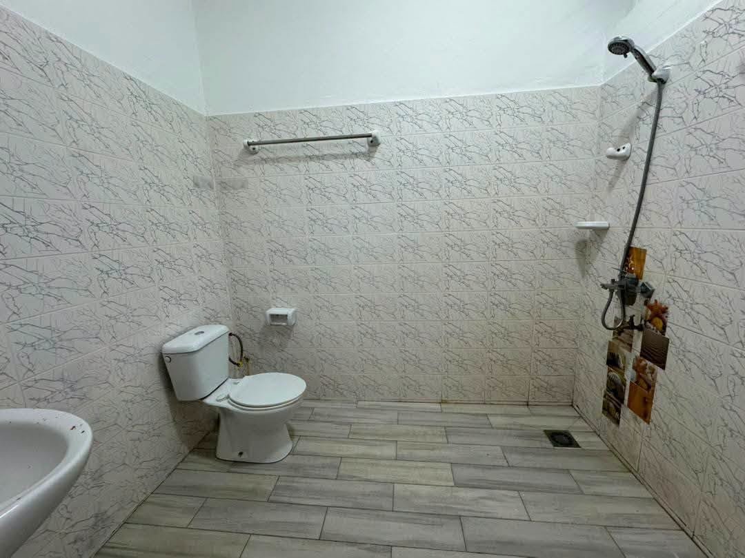 Villa duplex moderne à vendre à Fidjrossè proche Route des Pêches 11 Villa duplex moderne à vendre à Fidjrossè proche Route des Pêches 11